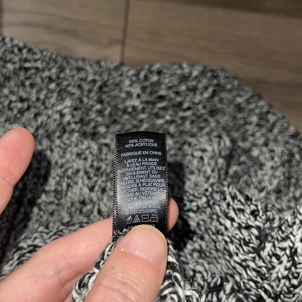 1/4 length sleeve Express cardigan, Size L - Picture 8 of 9